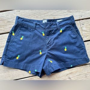 Gap Navy Blue Pineapple City Midi Short size 2 | 30” Pineapple Chino Shorts🍍